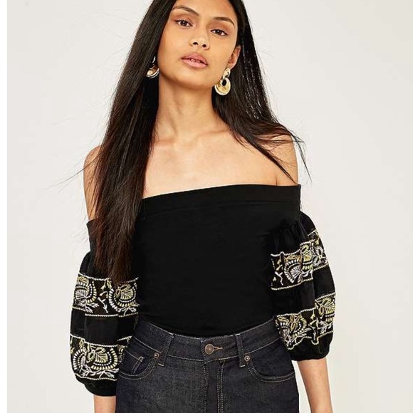 Free People Tops - Free People black shoulder top NWT sz M
